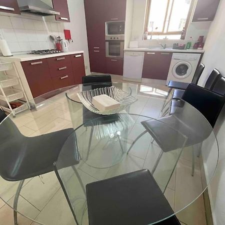 Gzira / Sliema Wifi & Ac ! Great Value & Location Apartment Exterior photo